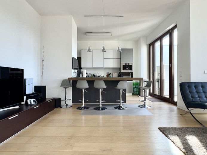 Traumhaftes Penthouse im Ostend | 143 m² · 3m Deckenhöhe · 2 Terrassen · KfW55 – 0% Provision – Wohnung-Küche