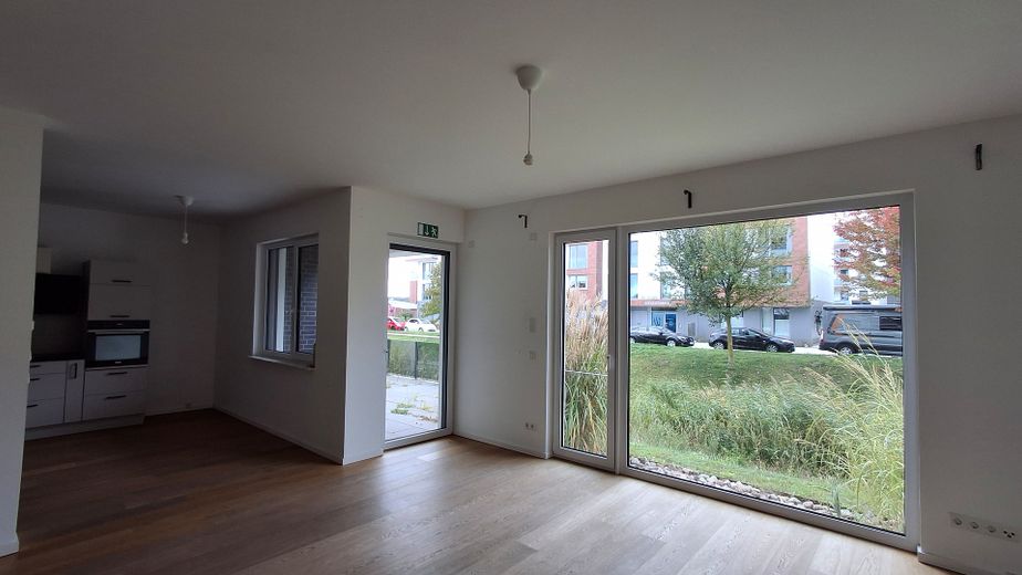 Großzügige 4-Zimmerwohnung in Rostock zwischen Stadtmauer und Warnow gelegen – Offener Wohnraum