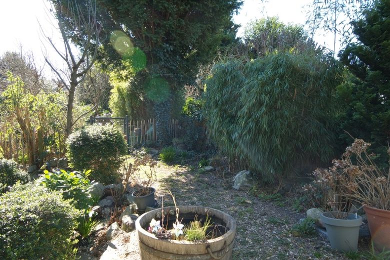 रूहर विश्वविद्यालय से पैदल दूरी पर, बोखुम शहर के केंद्र तक कम समय में पहुँच वाला आधुनिक, सुसज्जित अपार्टमेंट, W-LAN सहित – 99f0e7bf30e830bea884cac78c28020212fbd7a4.jpg
