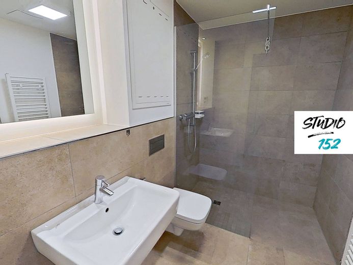TYLKO DLA STUDENTÓW: Studio 152 – w pełni wyposażone studio w sercu Wiesbaden z aneksem kuchennym, CZYNSZEM ALL-IN, I WIELE WIĘCEJ. – Badezimmer