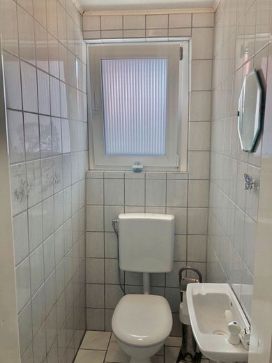 Freist. Einfamilienhaus mit Garten, Doppelgarage und Carport – Foto 15