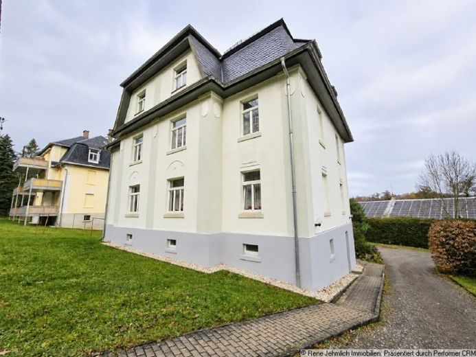 Belle maison de 6 logements dans la périphérie de Chemnitz avec un rendement de 8 % – Photo 1