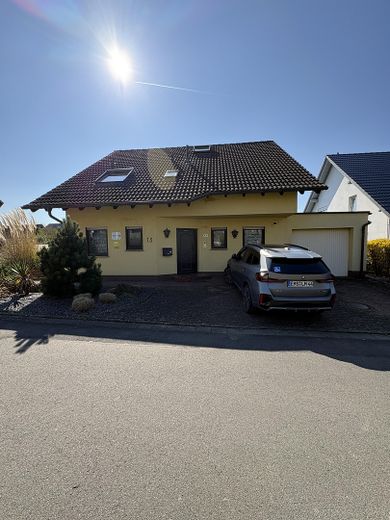 Exclusiva casa unifamiliar con invernadero, fotovoltaica, aire acondicionado, vistas lejanas, ubicación privilegiada de Neuwied-Heimbach-Weis – Foto 2