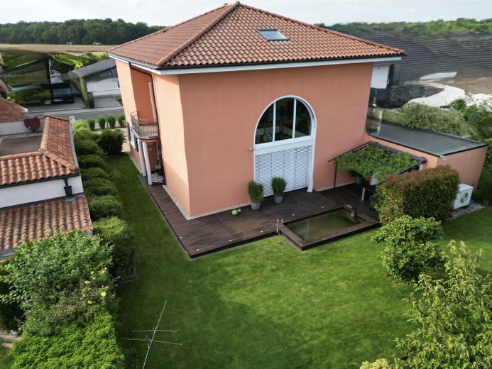 Rückansicht & Garten