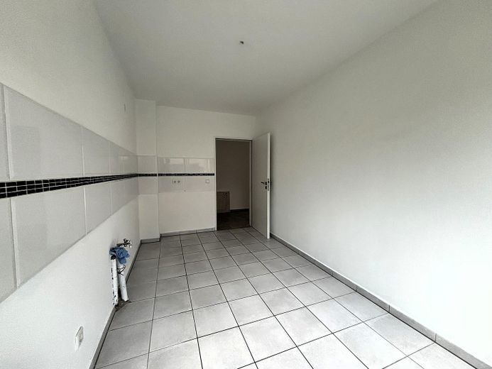 Helle 3-Zimmer-EG-Wohnung mit Terrasse und großem Garten – 48366 Laer – Küche