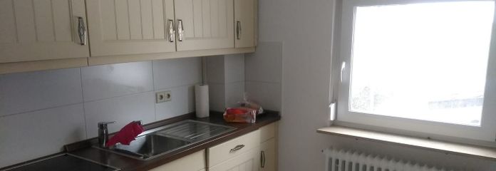 (105-02) möbeliertes 1 Zimmer in 2 er WG (Küche-Dusche-WC) in ruhiger Lage