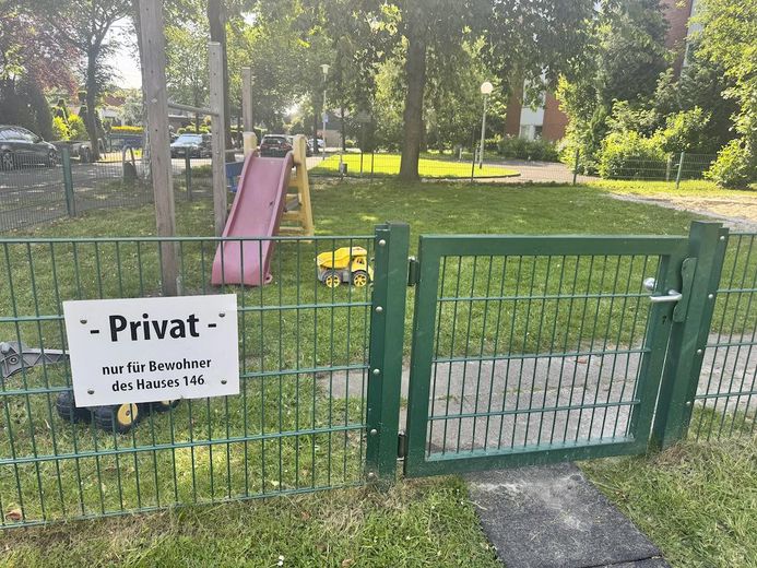 Privat-Spielplatz