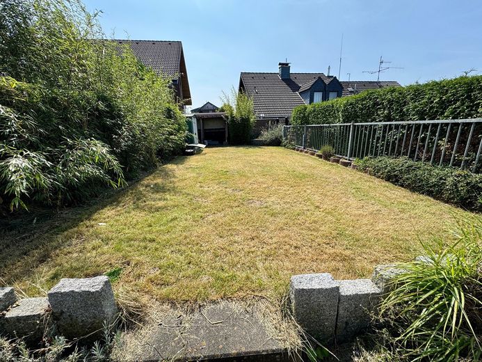 Charmantes kleines Haus mit gemütlichem Hof und Garten – Foto 9