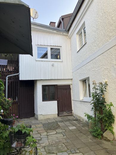 Aidenbach Zugang Tonnen / Heiz