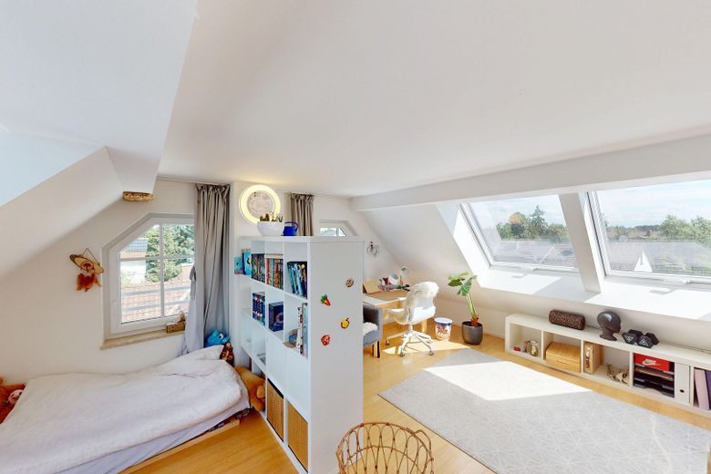 Design-Maisonette (Alleinige Etage) | KfW-A+, Galeria, kominek | blisko S-Bahn Untermenzing – Schlafzimmer DG