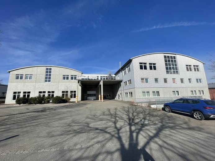 Gewerbehalle mit guter Anbindung im Raum Siegenburg – Foto 3