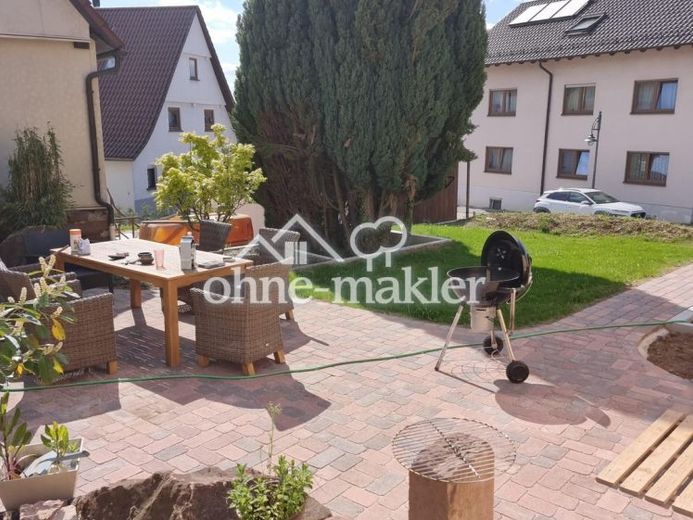Modernisiertes Einfamilienhaus mit wunderschönem Garten und 3 Stellplätzen in ruhiger Lage – Foto 1