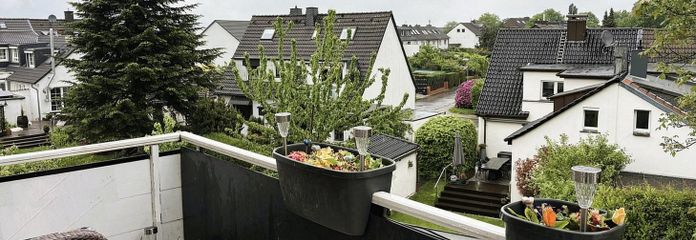 Ático rehabilitado integralmente con balcón orientado al sur, aire acondicionado y posibilidad de 2 unidades de vivienda
