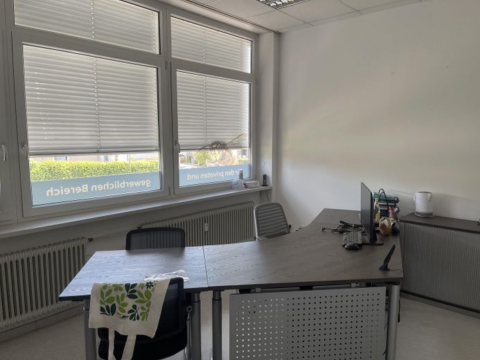Superfici di magazzino e ufficio riscaldabili in affitto a Eggenfelden -734qm – Photo 9