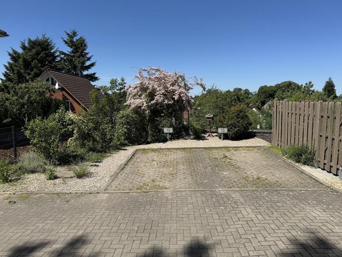 La alternativa inteligente a una casa: maravilla espacial de 148 m² renovada con vistas al lago (posible uso comercial) – ¡SIN COMISIÓN!!! – 2 Stellplätze neben Wohnung