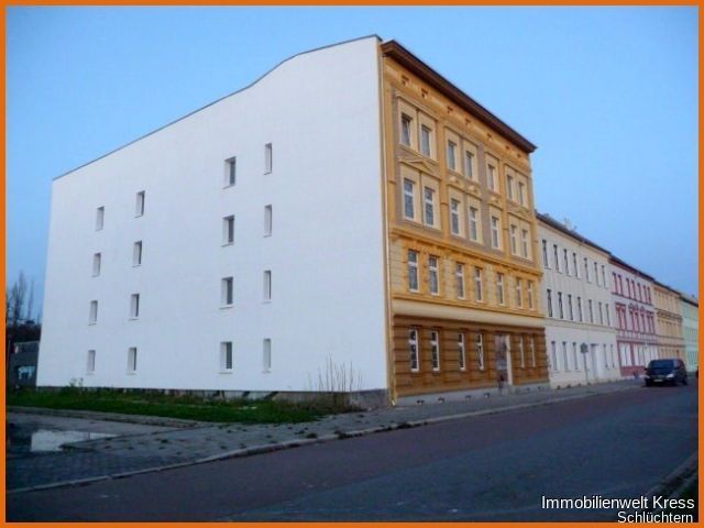 Kapitalanleger aufgepasst! Saniertes und langfristig vermietetes Wohnhaus mit 16 Wohneinheiten – Bild 2