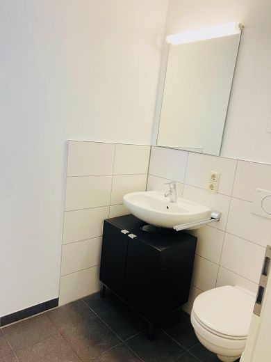 Representative commercial unit (retail, office, practice) in a prime location in Munich-Hadern – Photo 6