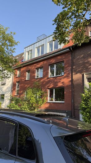 4 Zimmer mit Parkblick – frisch renoviert im energetisch sanierten Altbau – Foto 2