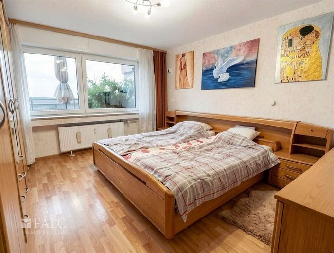 Attraktive 3-Zimmer-Wohnung mit großem Balkon und Weitblick im Wohnpark Bergheim – Schlafzimmer