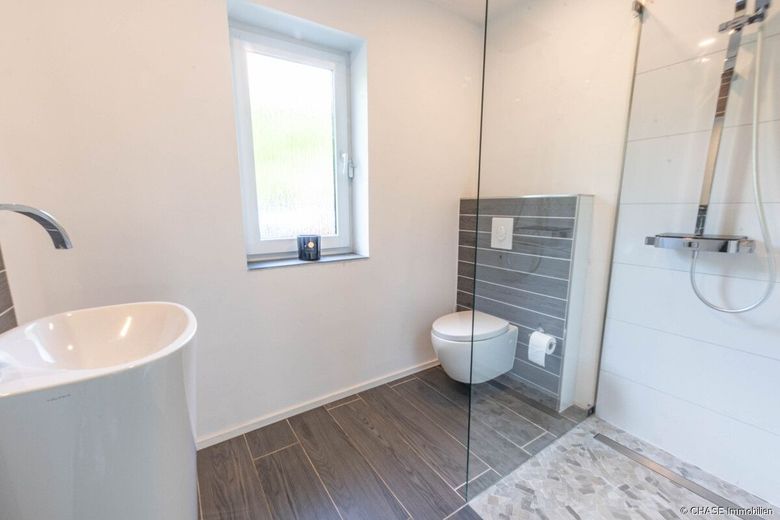 Moderne Wohneinheit in TOP-Wohnlage - Bestes Wohnen mit Garten und Pool in Hameln, Wangelist! – Badezimmer Erdgeschoss