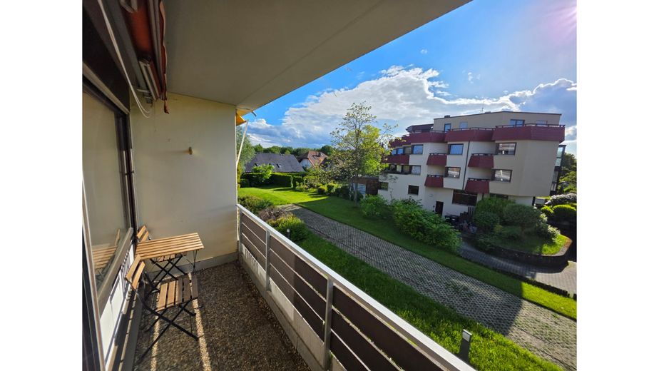 490 € Hausgeld? Dafür 511.000 € Rücklage, Hybrid-Heizung & 2 Balkone – unter 160.000 € – Zimmer rechts: Balkon