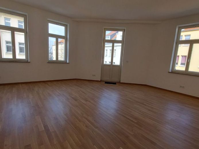 Appartamento di alta qualità con 2 locali e balcone – Foto 1