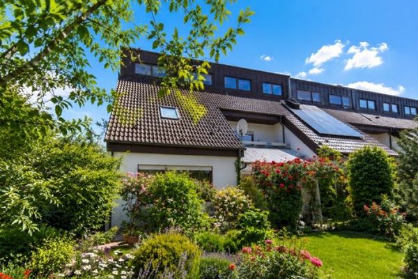 viel Platz für Ihre Familie, zu Fuß in die Altstadt – ruhiges Reihenendhaus in Frankenthal