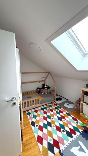 Pregiato appartamento maisonette di 4,5 locali con 3 balconi, cucina componibile e ascensore nel centro di Grafing – Foto 10