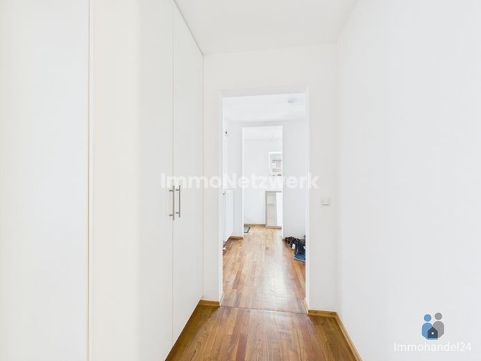 NEU***aufwendig saniertes 2 Familienhaus mit Garagen in Kreuzau Drove***NEU – Flur
