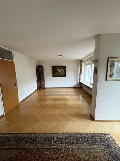 Krailling: Großzügiges Reihenmittelhaus + Garage (optional) – Wohnzimmer