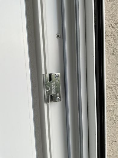 **SPRZEDAŻ PRYWATNA dom bliźniaczy / PIERWSZE ZASIEDLENIE po CAŁKOWITEJ RENOWACJI / nowa KUCHNIA NOBILIA / spokojna DZIELNICA MIESZKALNA** – Fenster (German Windows)