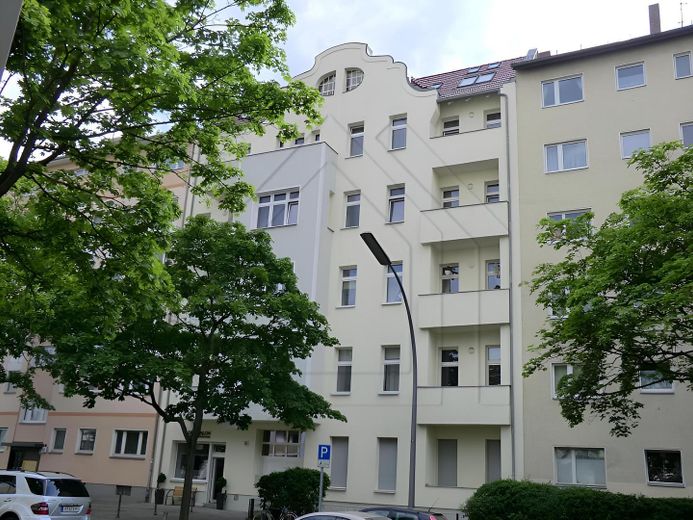 Altbauflair in Wilmersdorf: Saniertes 2,5-Zimmer-Apartment – Foto 1