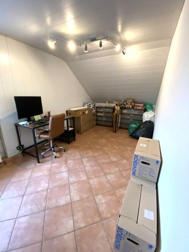 Büro/Kinderzimmer