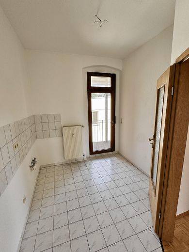 Luminoso appartamento di 2 locali con balcone e cucina attrezzata in posizione tranquilla – ideale per single – Küche