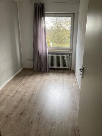 Großzügige Wohnung mit ausgebauten Kellerräumen und Terrasse in Reinshagen – फोटो 12