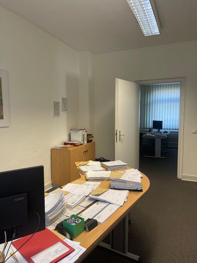 Büro 1