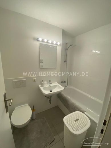 Modern möbliertes 1-Zimmer-Apartment mit Balkon in Schwabing-West – 0cf055042731afefe730b2cf26f221a6c0651454.jpg