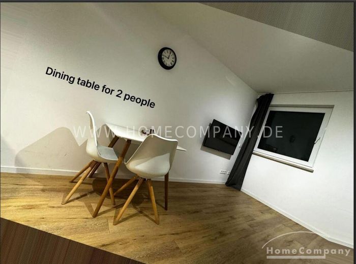 Modern möbliertes 1-Zimmer-Apartment – aa8a515d1c00edb3315662de23e6624298c7a366.jpg