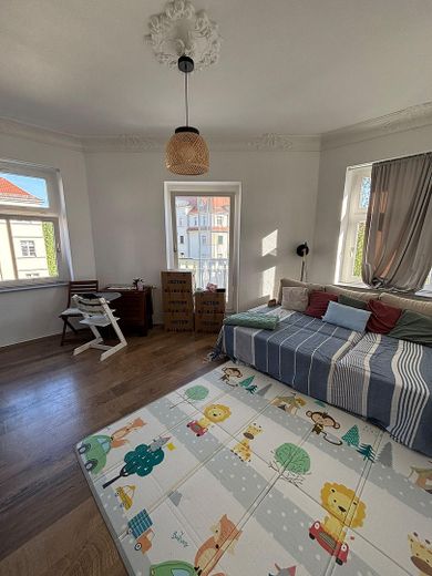 Old-Building Dream in Leipzig-Gohlis Mitte: Spacious 3-room apartment (88 m²) with stylish character – Wohnzimmer