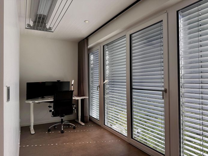 Penthouse met sauna, open haard, SmartHome, 2 TG-plaatsen direct bij het St. Franziskus-hospital – 09 Arbeitszimmer 