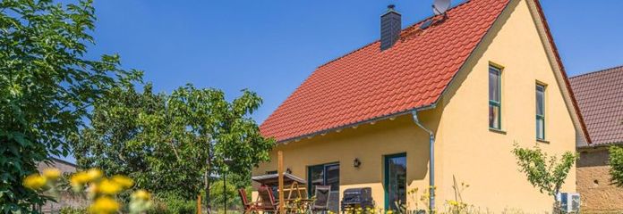 Modernes Landhausflair mit Kamin, Obstgarten und historischer Scheune