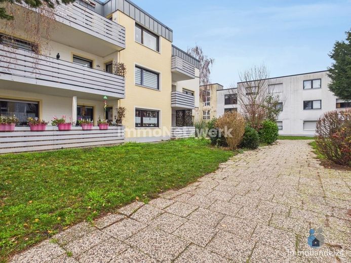NEU***sanierte, leerstehende 4 Zimmer ETW mit Balkon und TG-Stellplatz***TOPPREIS – Anlage
