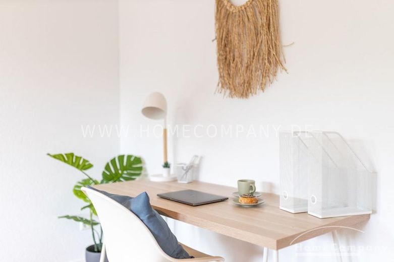 **Helle, großzügige und frisch renovierte 2,5 Zimmer Wohnung mit Balkon** – c0eefbf201a6a044e48ba8d377db1edfdb121c4e.jpg