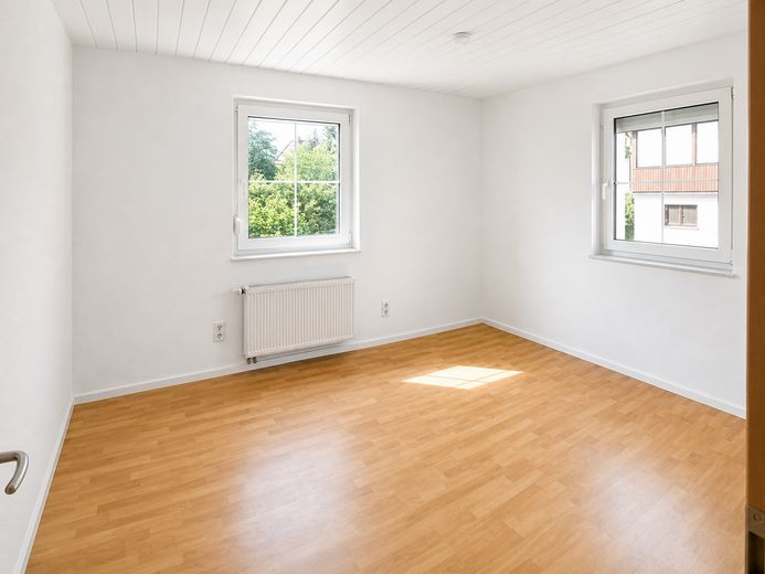 Gepflegtes 2-Familienhaus - Kernsanierung 2015 - ruhige Sackgasse – Schlafzimmer OG