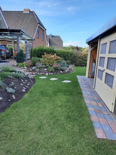 Garten m. Gerätehaus