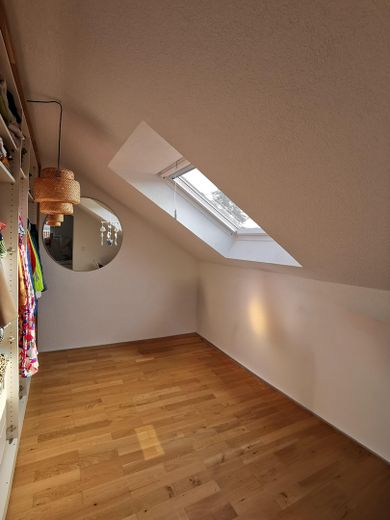 Moderna casa a schiera d’angolo con impianto fotovoltaico, pompa di calore e smart home a Flein – Photo 14