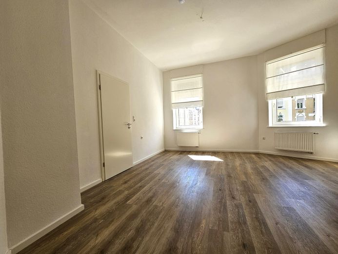 Sanierter Altbau! 3-Zi-Wohnung mit Balkon im 1.OG im beliebtem Martinsviertel – Schlafzimmer 1 