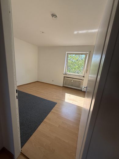 3-room apartment on the 4th floor with elevator – with room for your own ideas in a central location in Nuremberg – Zimmer 3