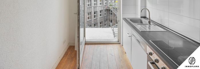 * Provisionsfrei! 3 Zimmer, top saniert, Balkon & Altbaucharme im Szeneviertel Gostenhof! *