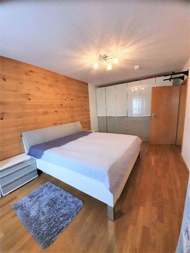 4-Zimmer-Wohnung mit hochwertiger EBK in Waldkraiburg – Schlafzimmer